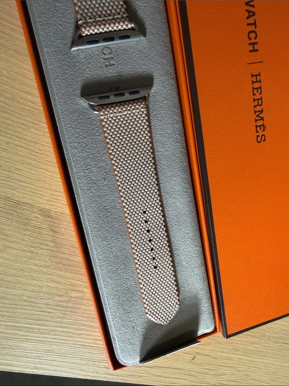 Hermes Gold/Écrù Woven canvas textile Apple watch band